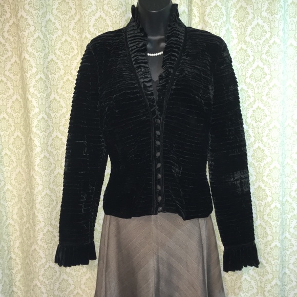 ✨2x HOST PICK✨ Tadashi Collection silk velvet blazer - Picture 3 of 9